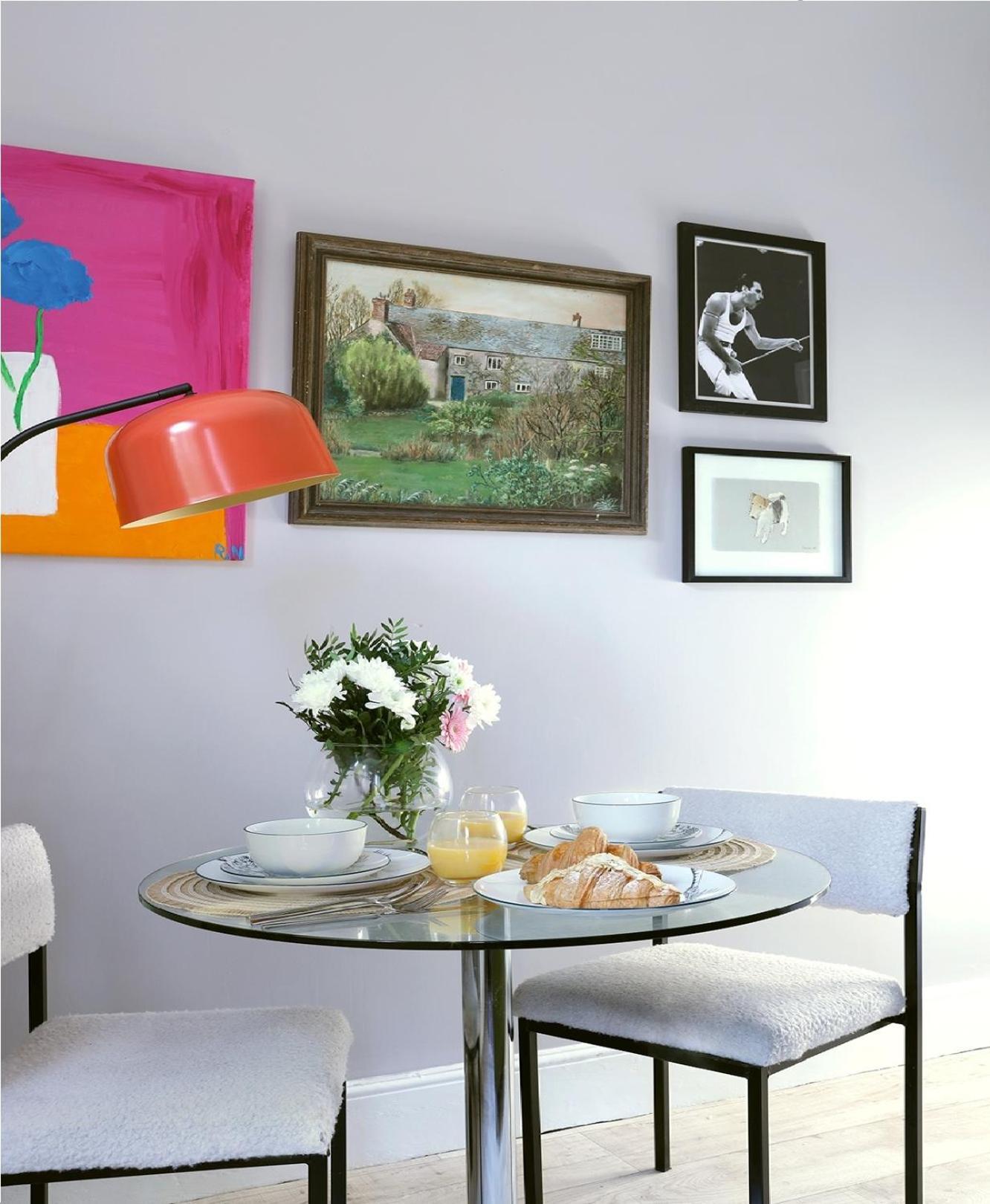 Charming In Battersea Apartment London