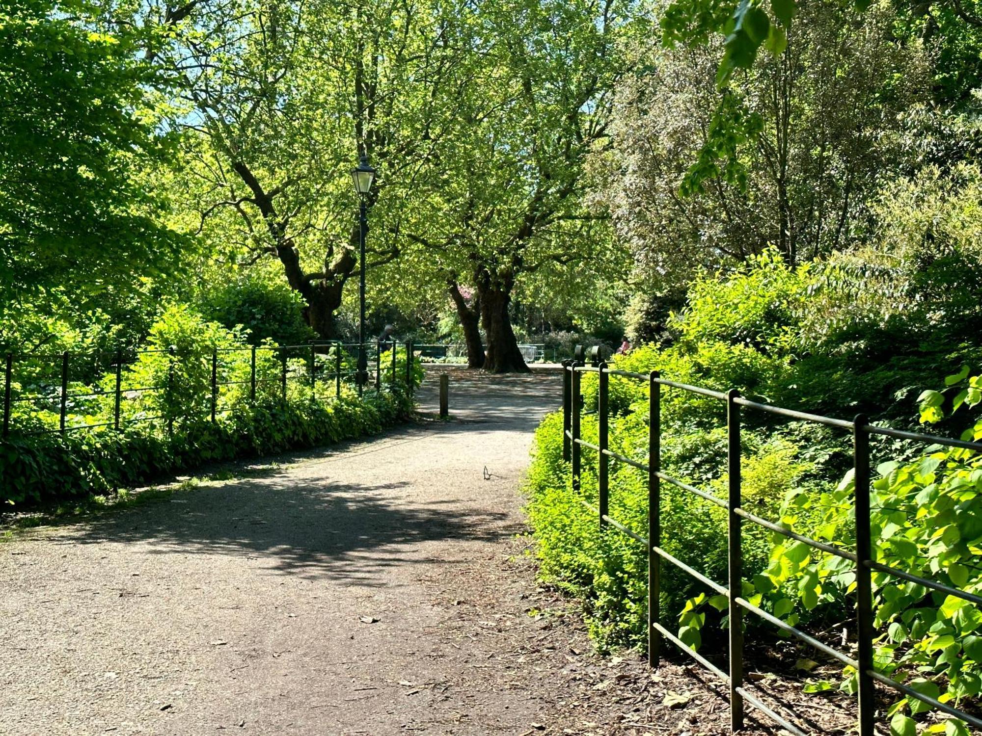 Charming In Battersea *